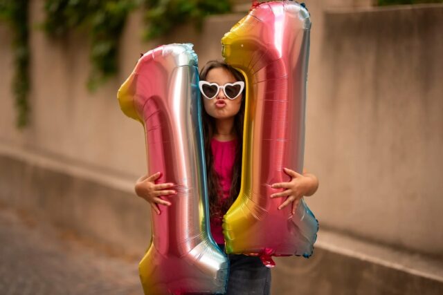 11 ans pour l'une de mes personnes préférées sur cette terre 🩷 ma fille ma vie entière 🩷
Chaque année elle a le droit a son petit shooting et elle adoooore ça évidemment ! Vraiment la star qu'elle pense être 😆✨✨✨ je l'aime 🫶♾️
