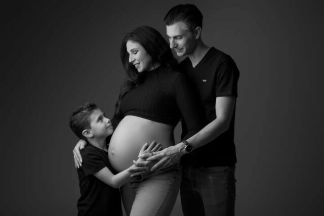 Cette magnifique famille 🤍🖤
Le noir et blanc j'adore 🤍
Swipe ➡️ pour voir toutes les photos 😍
Séance grossesse en studio 📸
Contacte moi pour plus d'infos ❤️
www.missjuliephotographie.com
